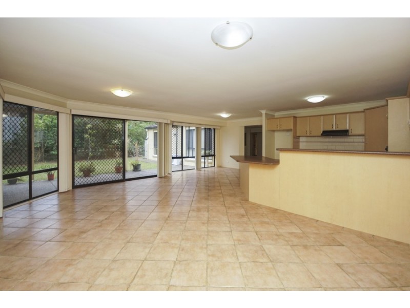 2 Yale Circuit, Forest Lake QLD 4078