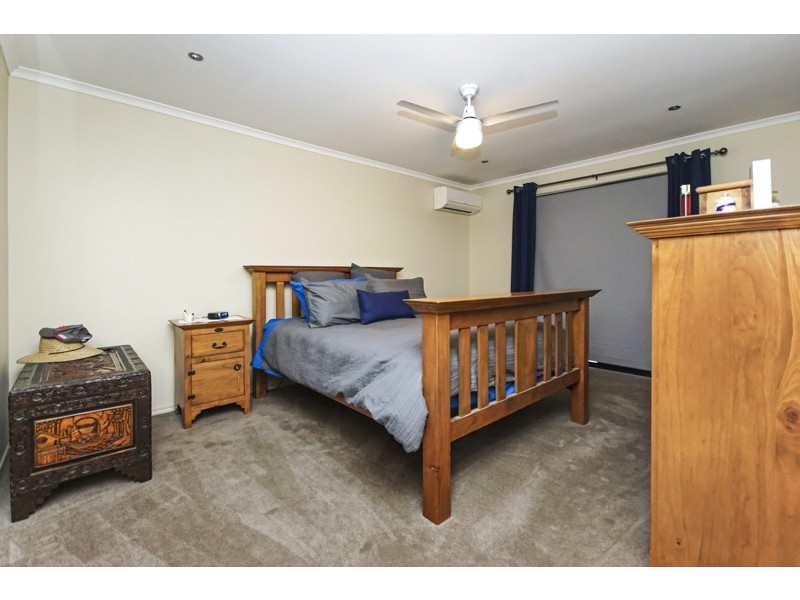 27 Paperbark Crescent, Heathwood QLD 4110