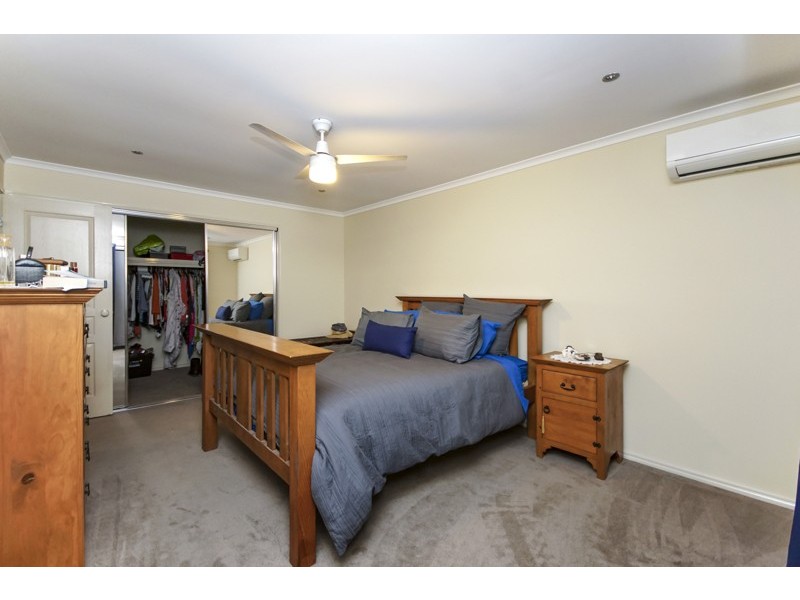 27 Paperbark Crescent, Heathwood QLD 4110