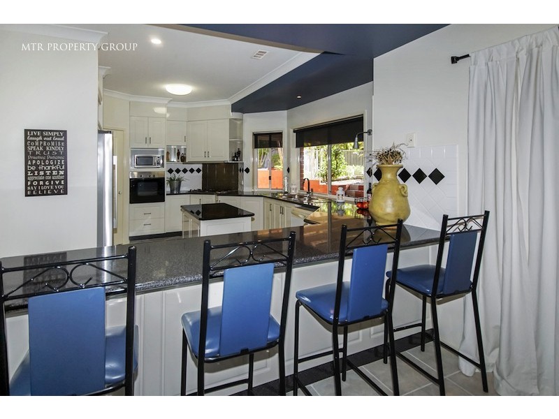 3 Stonyfell Place, Forest Lake QLD 4078