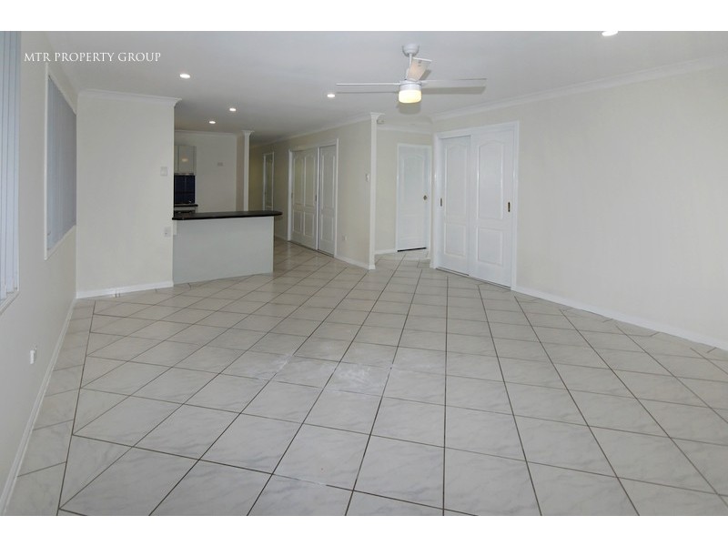 11 Leyburn Crescent, Forest Lake QLD 4078