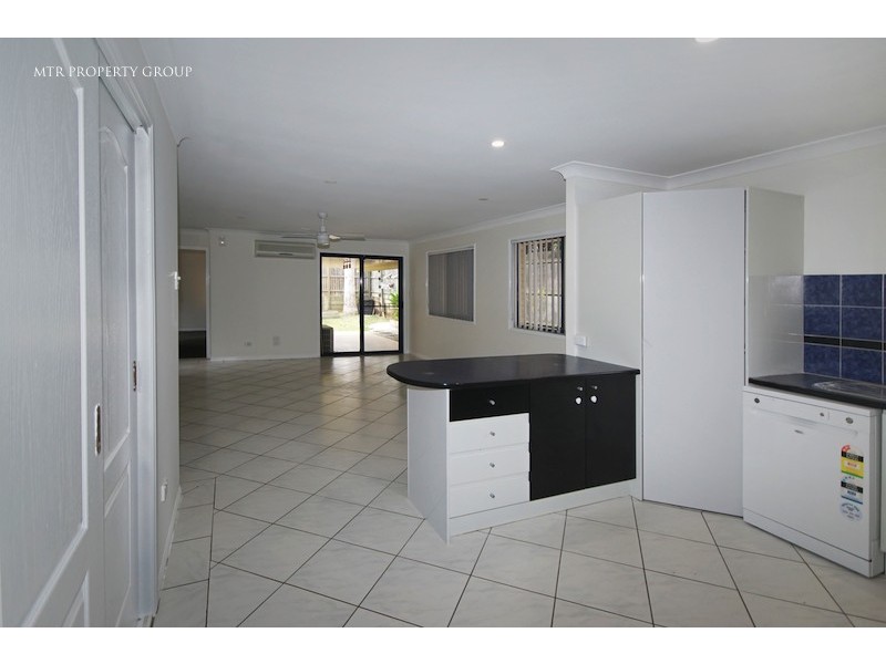 11 Leyburn Crescent, Forest Lake QLD 4078