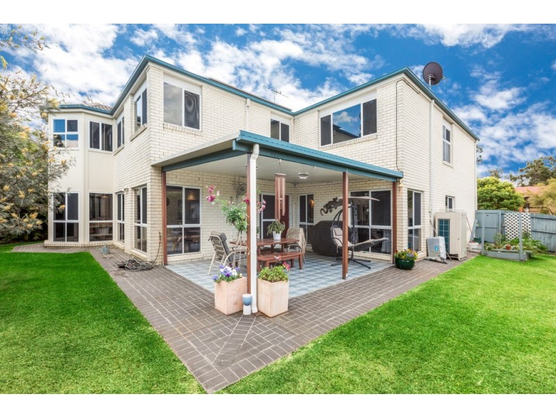 14 Camberwell Place, Forest Lake QLD 4078