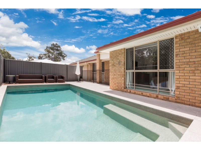 4 Hinchinbrook Circuit, Forest Lake QLD 4078