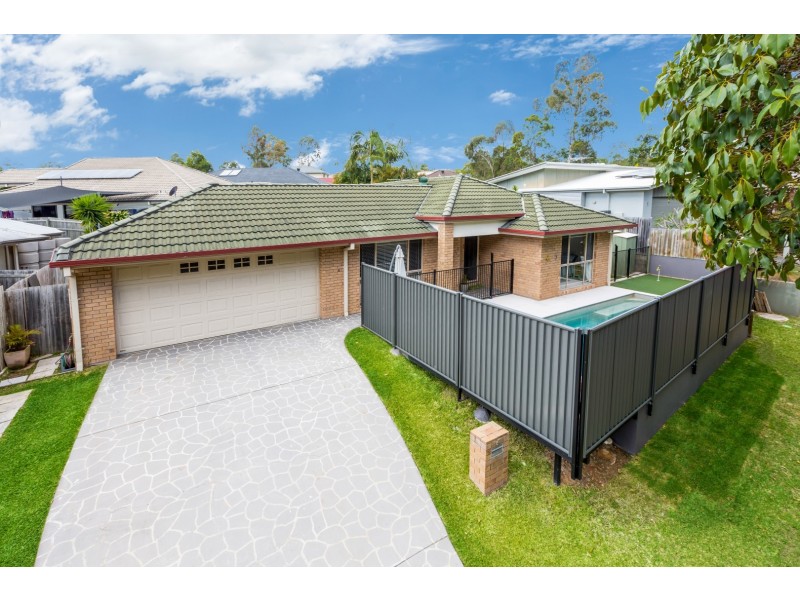 4 Hinchinbrook Circuit, Forest Lake QLD 4078