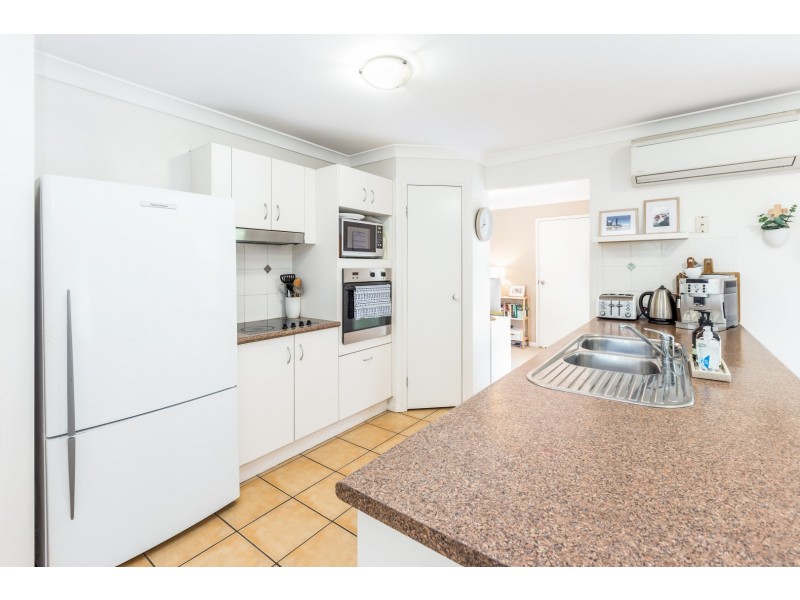 4 Hinchinbrook Circuit, Forest Lake QLD 4078