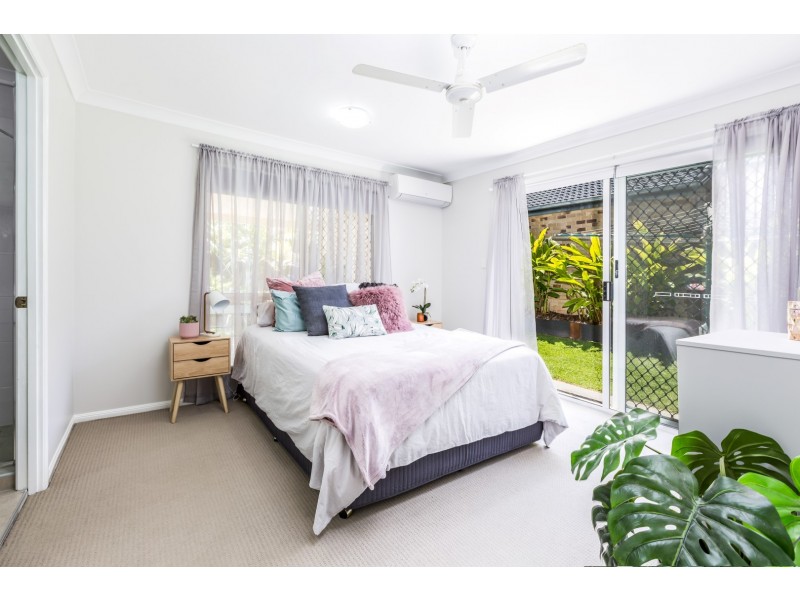 8 Tivoli Place, Forest Lake QLD 4078