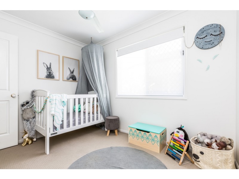 8 Tivoli Place, Forest Lake QLD 4078