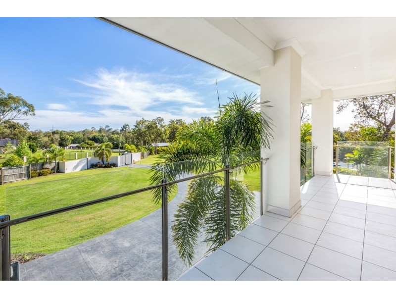 39 Greentree Crescent, Forest Lake QLD 4078