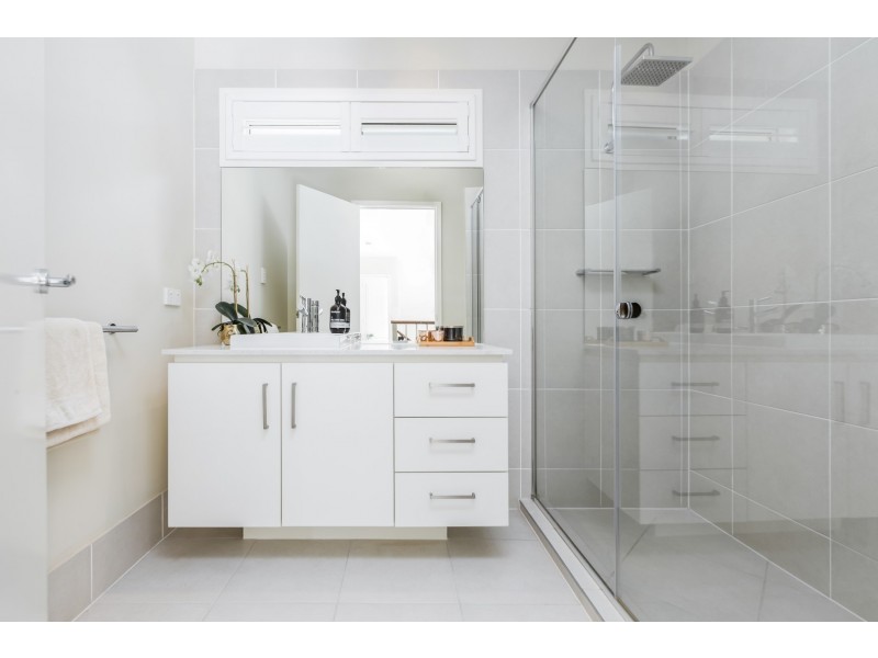 39 Greentree Crescent, Forest Lake QLD 4078