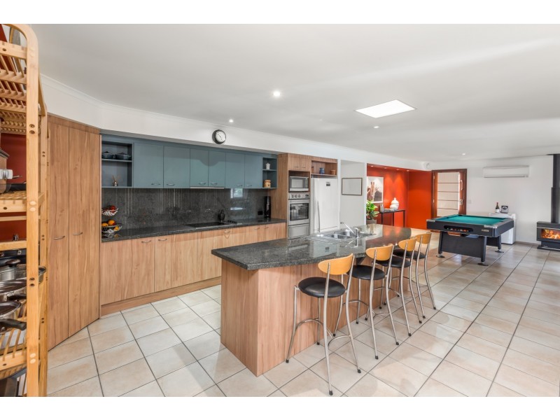 1 Vaucluse Street, Forest Lake QLD 4078