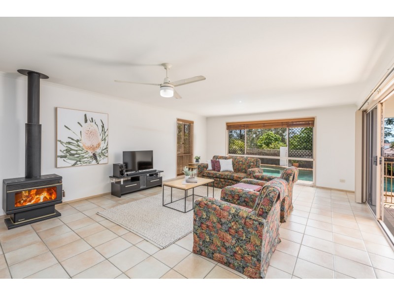 1 Vaucluse Street, Forest Lake QLD 4078