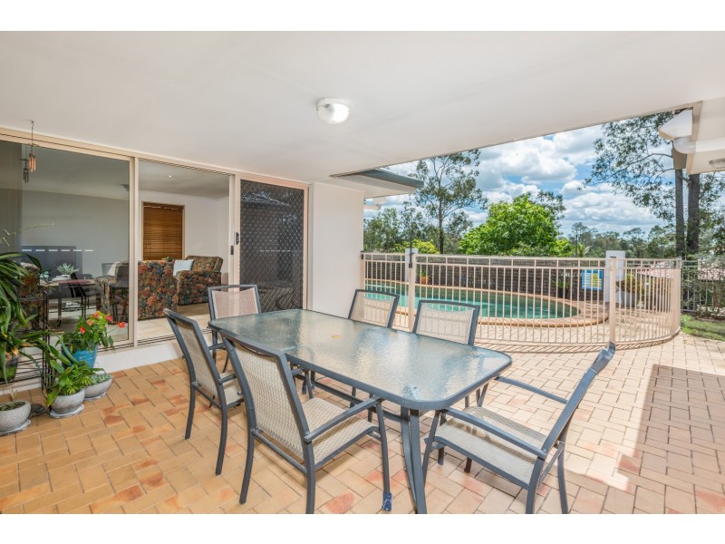 1 Vaucluse Street, Forest Lake QLD 4078