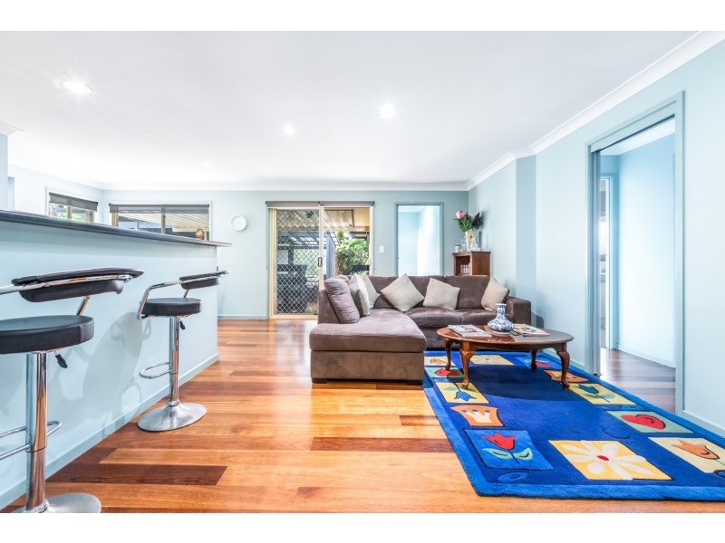 16 Norfolk Street, Forest Lake QLD 4078