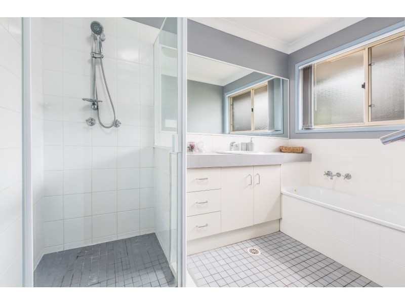 16 Norfolk Street, Forest Lake QLD 4078