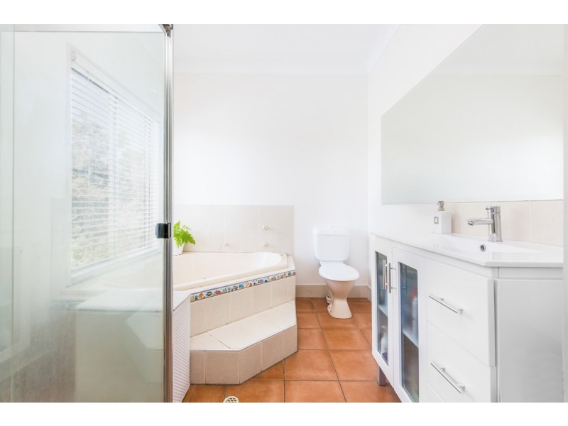 7 Yarraman Place, Forest Lake QLD 4078