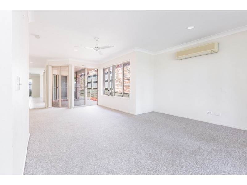 18 Yale Circuit, Forest Lake QLD 4078