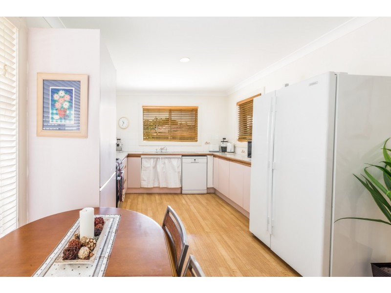 10 Baccata Place, Forest Lake QLD 4078