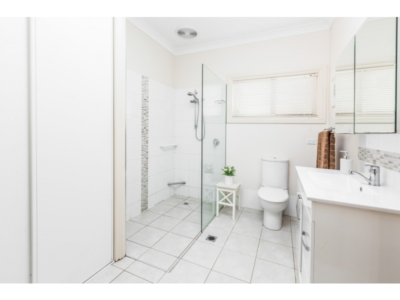 10 Baccata Place, Forest Lake QLD 4078