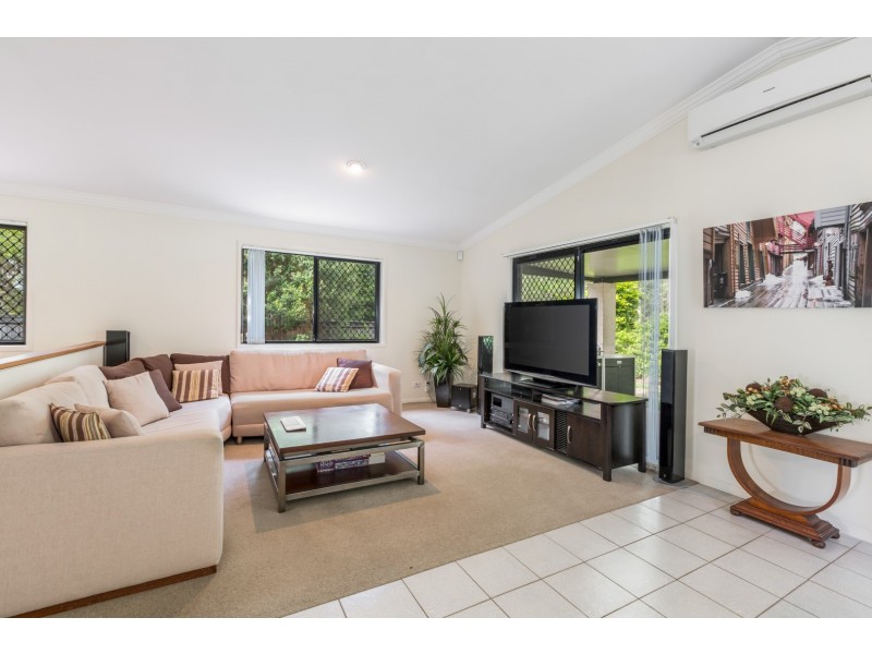 13 Regents Circuit, Forest Lake QLD 4078