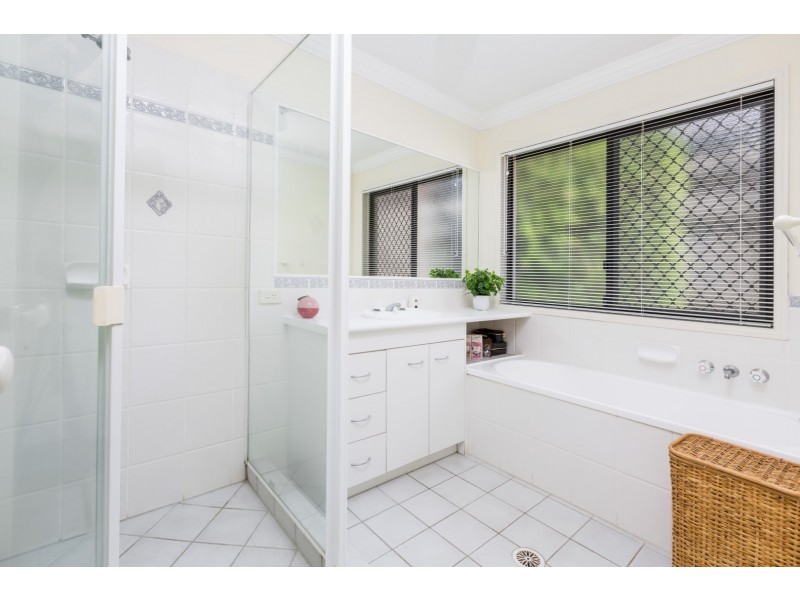 13 Regents Circuit, Forest Lake QLD 4078