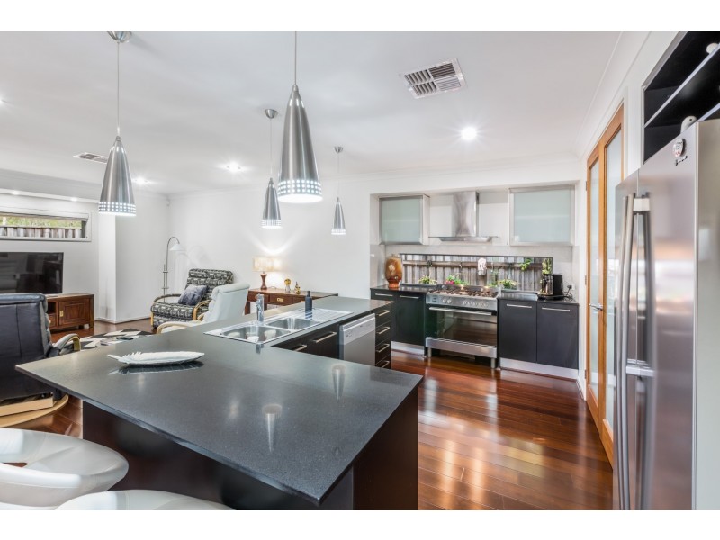 2 Gibbston Place, Doolandella QLD 4077