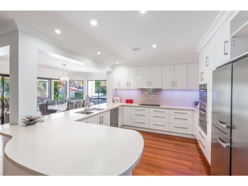 7 Camberwell Place, Forest Lake QLD 4078