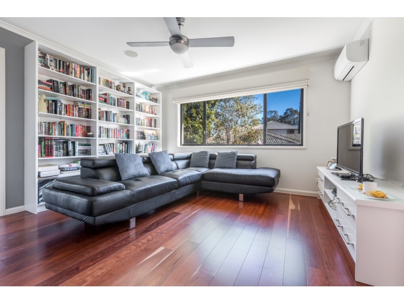 7 Camberwell Place, Forest Lake QLD 4078