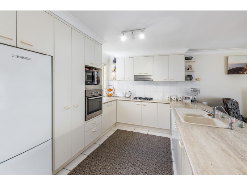 66 Serrata Circuit, Forest Lake QLD 4078