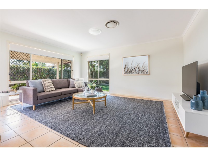 40 Cascade Drive, Forest Lake QLD 4078