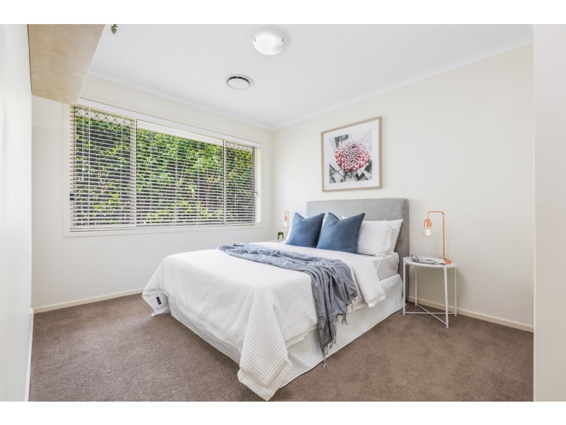 40 Cascade Drive, Forest Lake QLD 4078