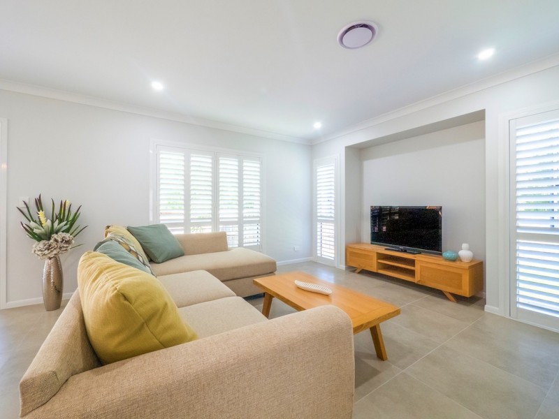 35 Renoir Crescent, Forest Lake QLD 4078