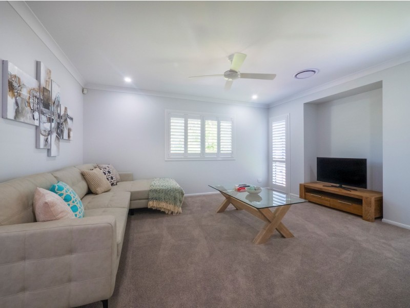 35 Renoir Crescent, Forest Lake QLD 4078