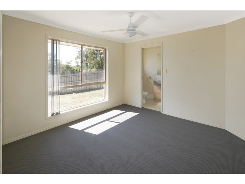 2 Siffleet Street, Bellbird Park QLD 4300