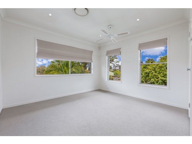 1 Hamilton Close, Forest Lake QLD 4078