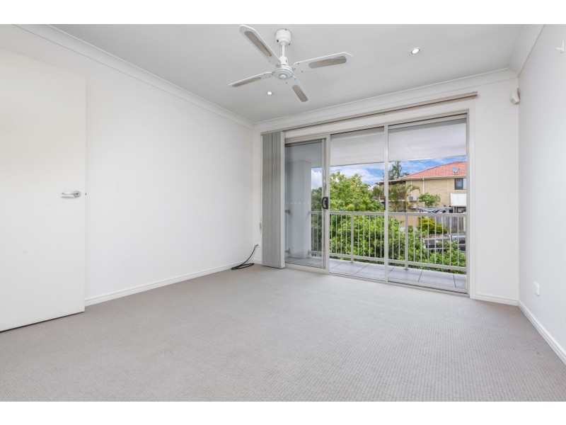 1 Hamilton Close, Forest Lake QLD 4078