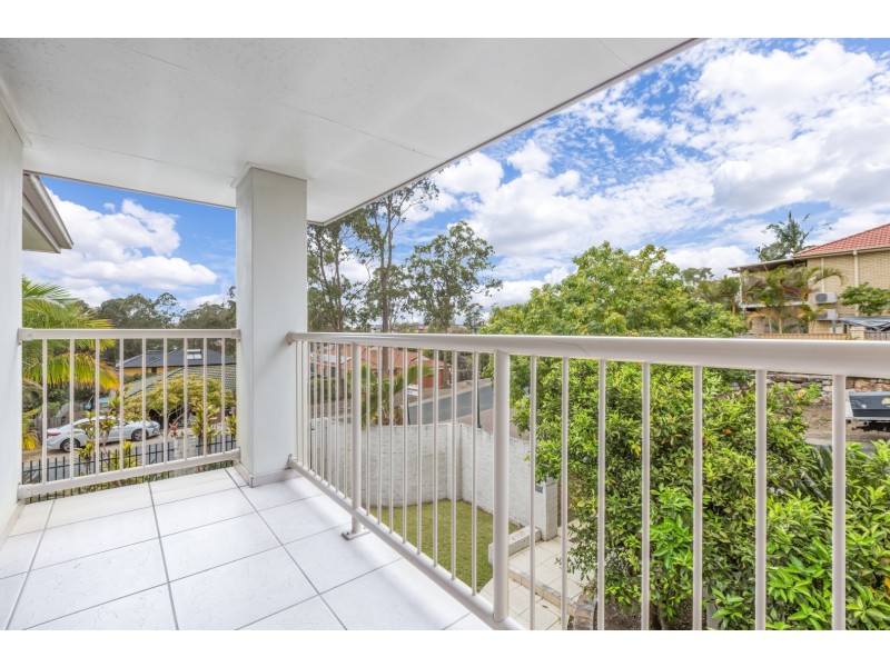 1 Hamilton Close, Forest Lake QLD 4078