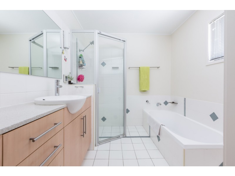 7 Summit Terrace, Forest Lake QLD 4078