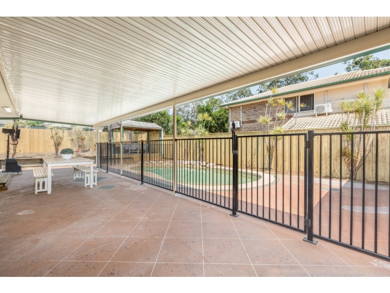 2 Minker Place, Forest Lake QLD 4078