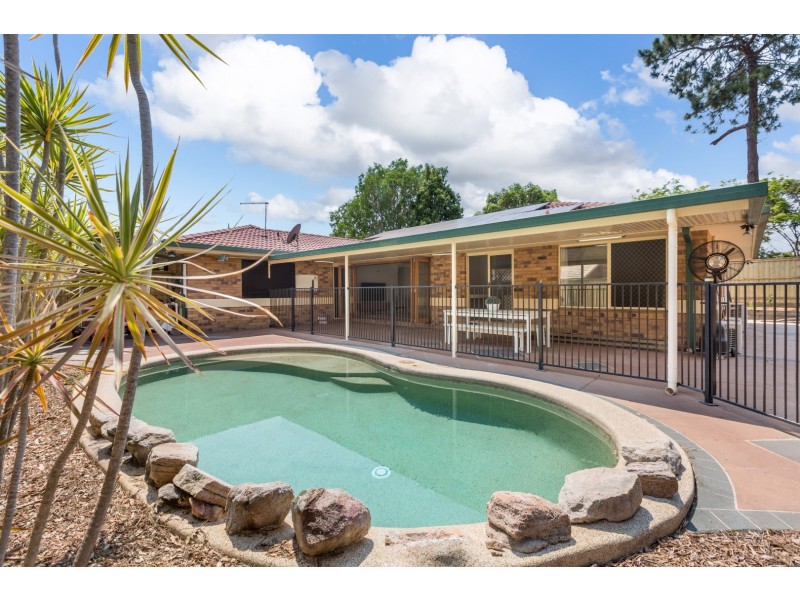 2 Minker Place, Forest Lake QLD 4078