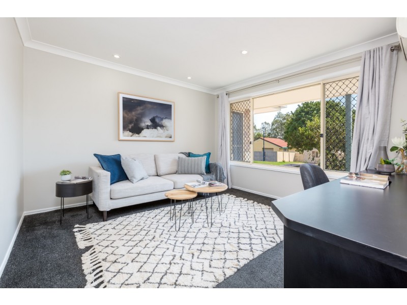 2 Minker Place, Forest Lake QLD 4078