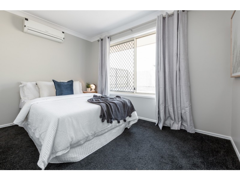 2 Minker Place, Forest Lake QLD 4078