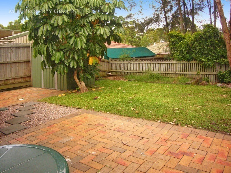 8 Grasstree Place, Forest Lake QLD 4078