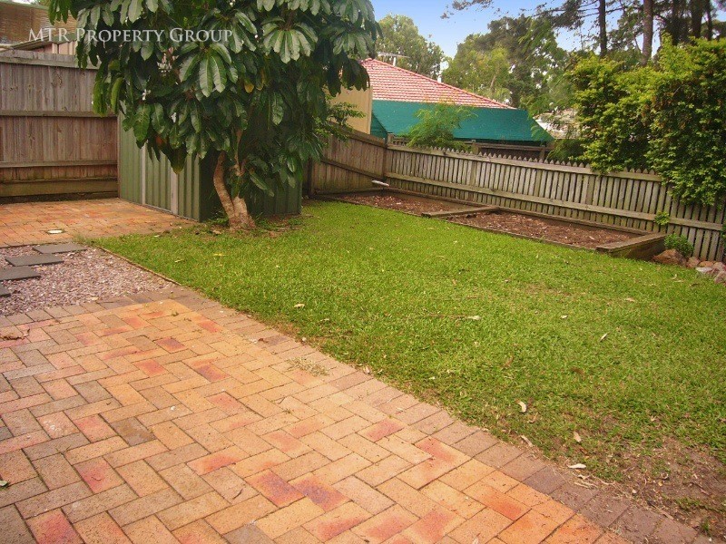 8 Grasstree Place, Forest Lake QLD 4078