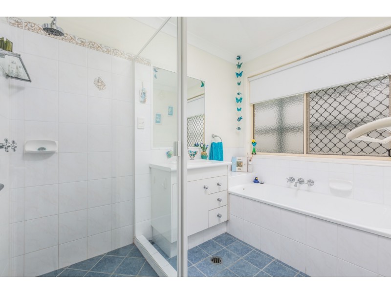 11 Sarabah Place, Forest Lake QLD 4078