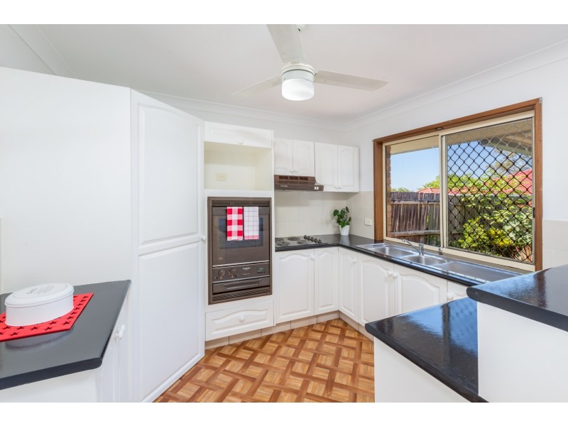 10 Ponderosa Place, Forest Lake QLD 4078