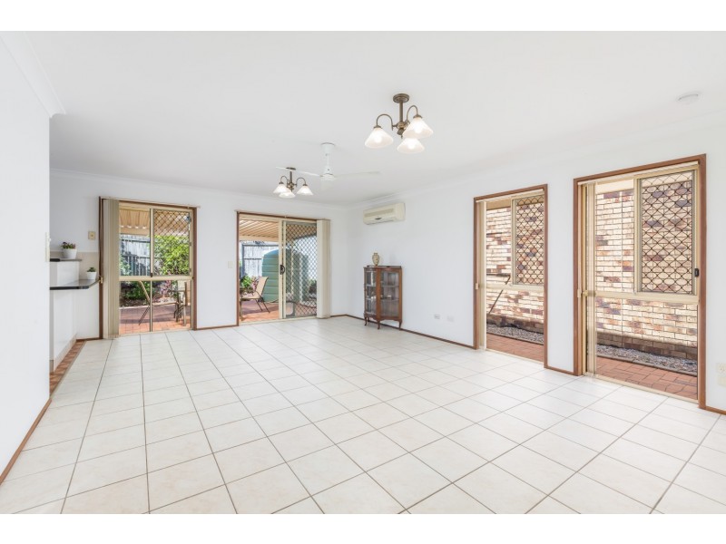 10 Ponderosa Place, Forest Lake QLD 4078