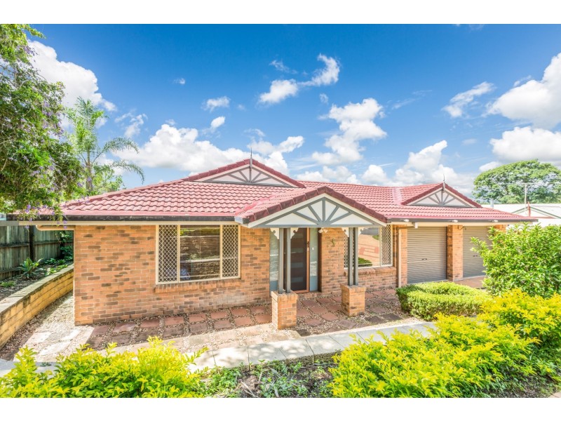 18 Baccata Place, Forest Lake QLD 4078