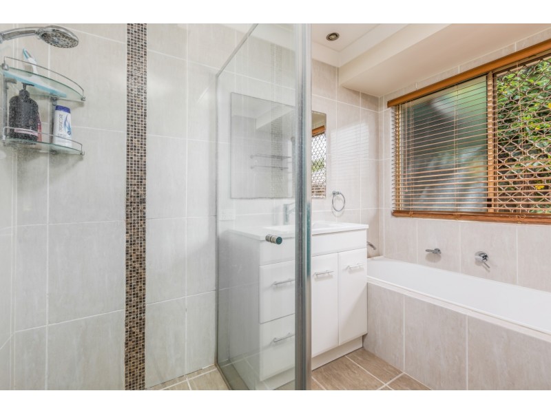 18 Baccata Place, Forest Lake QLD 4078