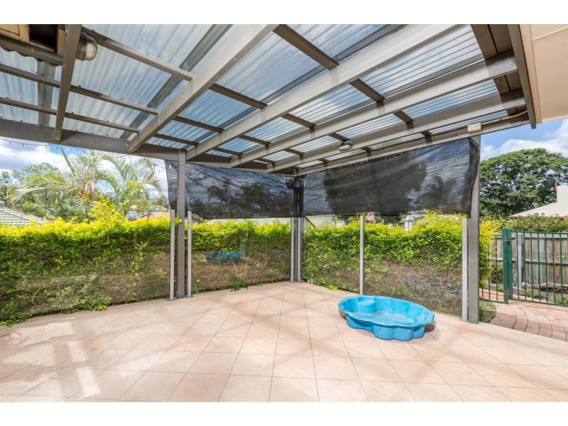 18 Baccata Place, Forest Lake QLD 4078